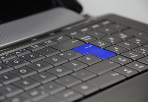 Ilustrasi keyboard laptop yang ada tombol khusus