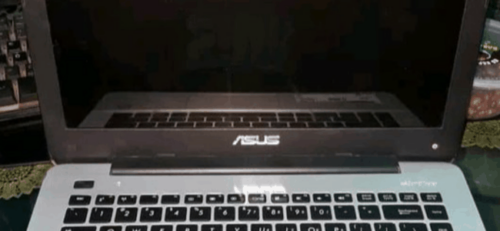 Ilustrasi laptop Asus mati total lampu indikator tidak menyala